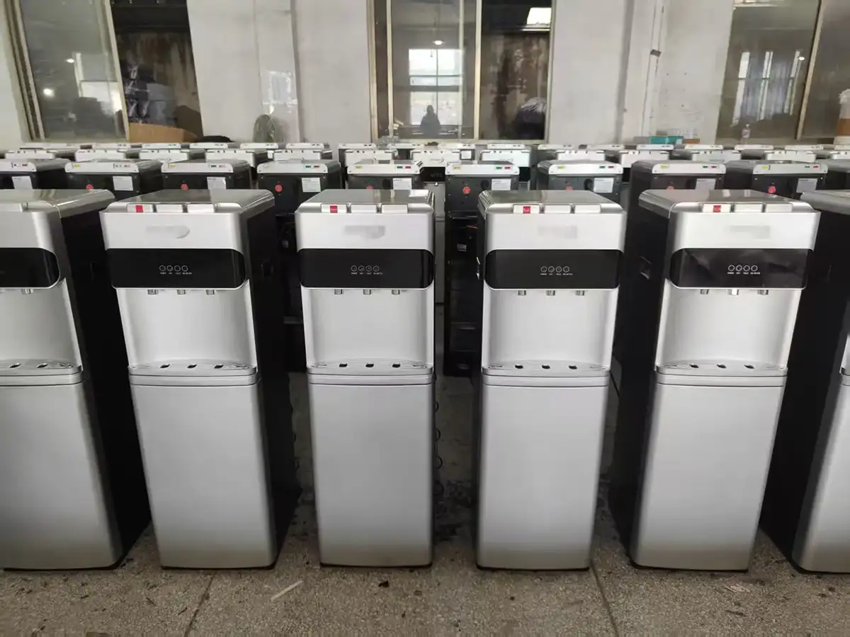 Compressor cooling and bottle compartment